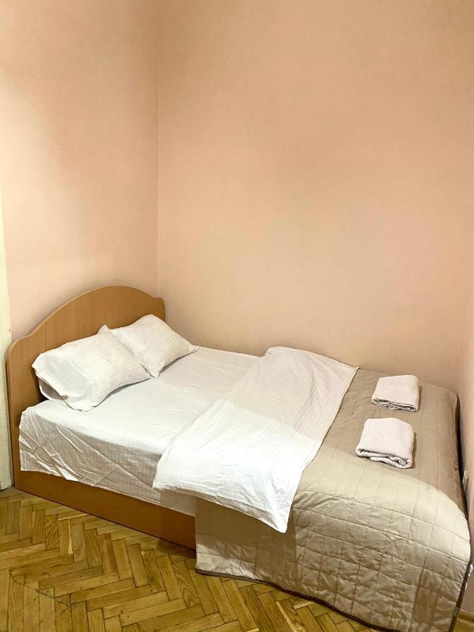 В Центрі Біля Ратуші Вулиця Площа Ринок 11 Lviv Kültér fotó